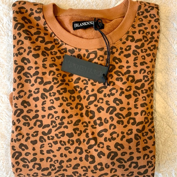 NWT 🐆 BlankNYC crop sweatshirt crewneck 🐆 - Picture 3 of 9